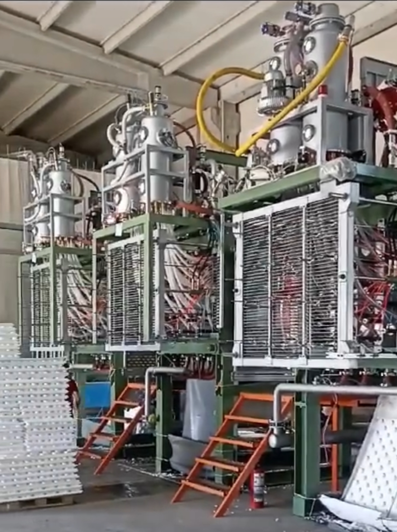 EPS VACUUM CASTING MACHINE